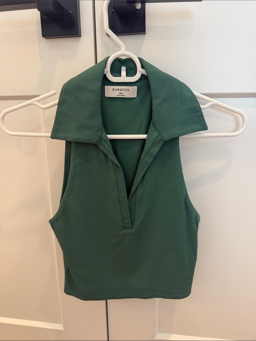 Babaton Deep Green Sleeveless Collared Tank